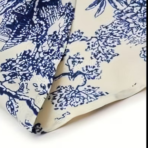 NEW| Women’s Chic Plus Size Vintage Printed Blue and White Scenic Midi Skirt - Picture 2 of 5